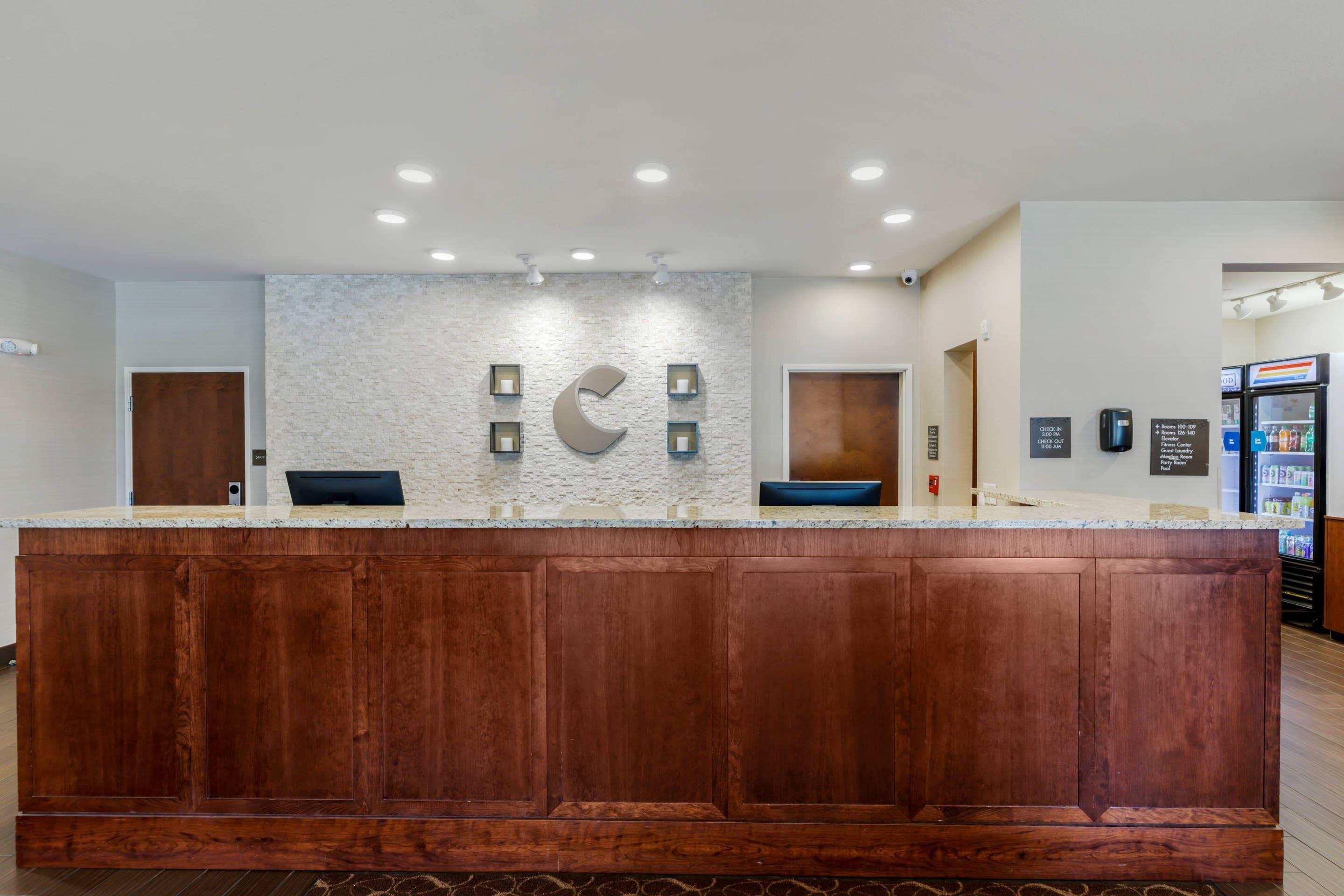 Front desk | Comfort Suites Loveland