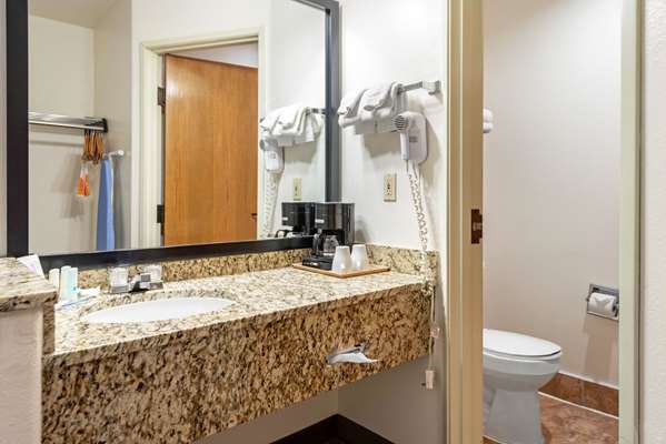  - Quality Inn & Suites Limon - I-70, Exit 359