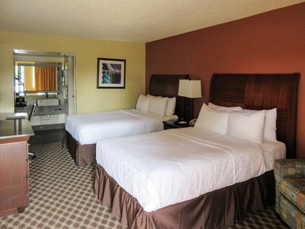  - Clarion Inn Fort Collins - I-25, Exit 269