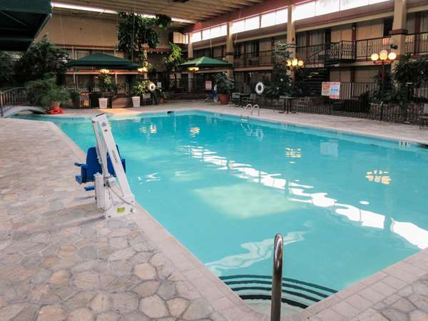 Pool - Clarion Inn Fort Collins - I-25, Exit 269