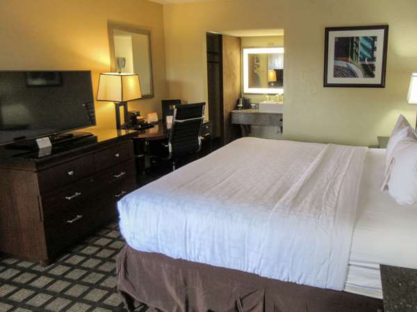 - Clarion Inn Fort Collins - I-25, Exit 269