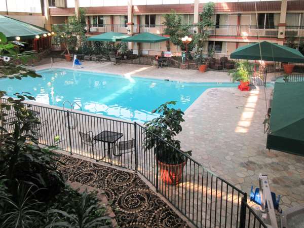 Pool - Clarion Inn Fort Collins - I-25, Exit 269