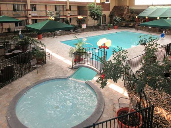 Pool - Clarion Inn Fort Collins - I-25, Exit 269