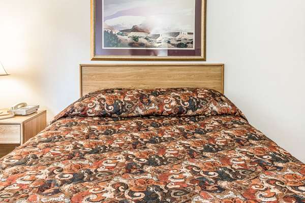  - Rodeway Inn Rifle - I-70, Exit 90