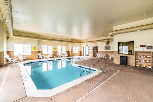 Pool - Comfort Inn & Suites Rifle - I-70, Exit 90