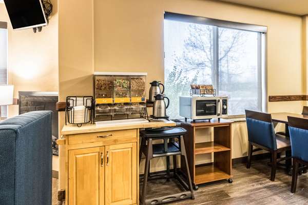 Amenities - Comfort Inn & Suites Rifle - I-70, Exit 90