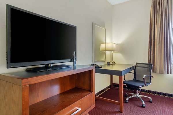  - Quality Inn Lakewood