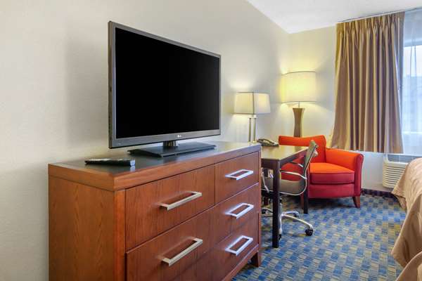  - Quality Inn Lakewood
