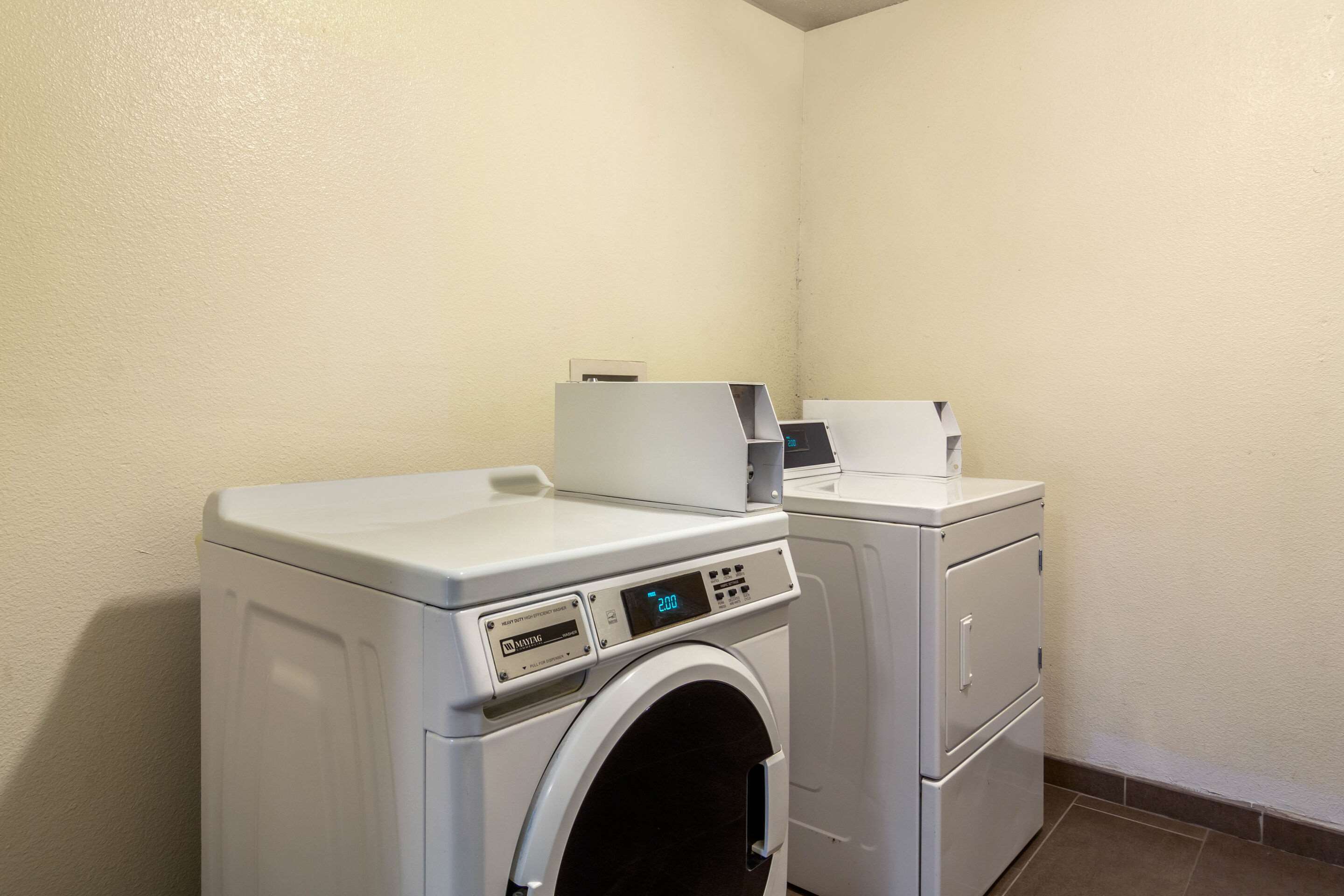Guest laundry facilities | Spark by Hilton Lakewood Denver Southwest
