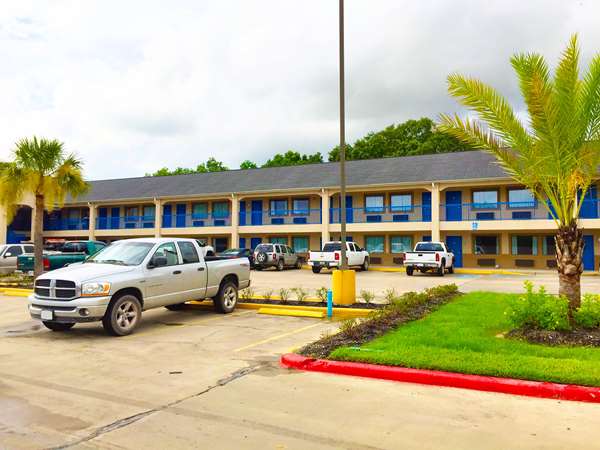 Exterior view - Americas Best Value Inn Mont Belvieu - I-10, Exit 797 & 798