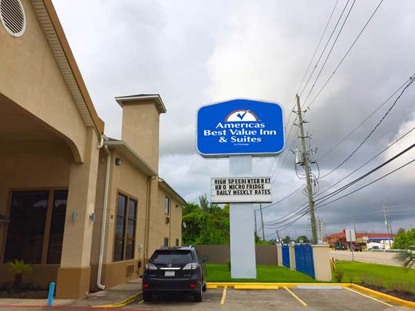 Exterior view - Americas Best Value Inn Mont Belvieu - I-10, Exit 797 & 798