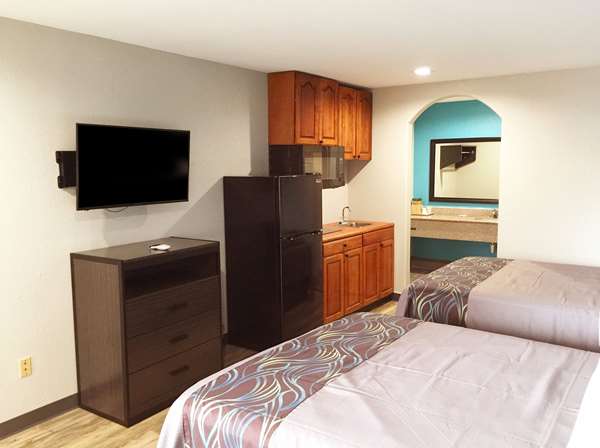 Recreation - Americas Best Value Inn Mont Belvieu - I-10, Exit 797 & 798