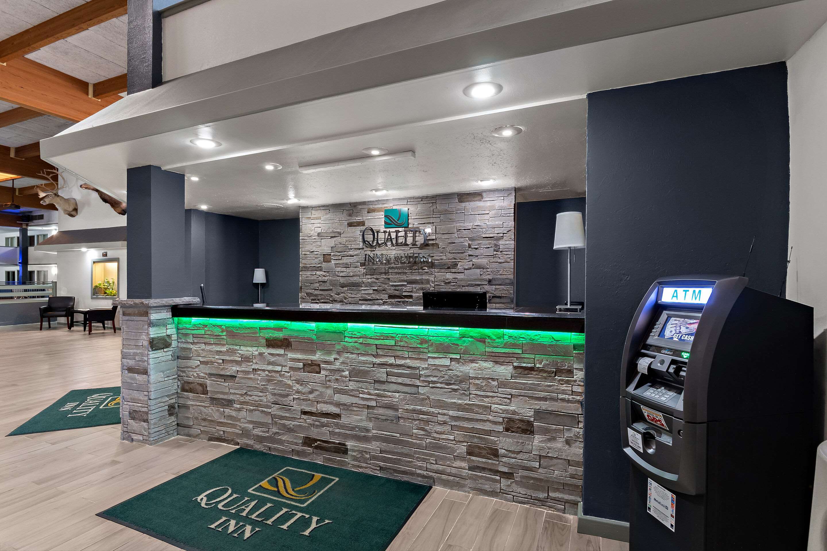 Front desk | Quality Inn & Suites
