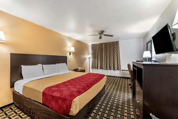  - Econo Lodge La Junta