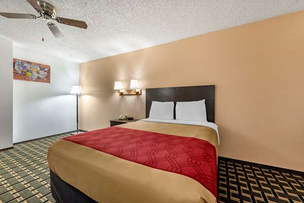  - Econo Lodge La Junta