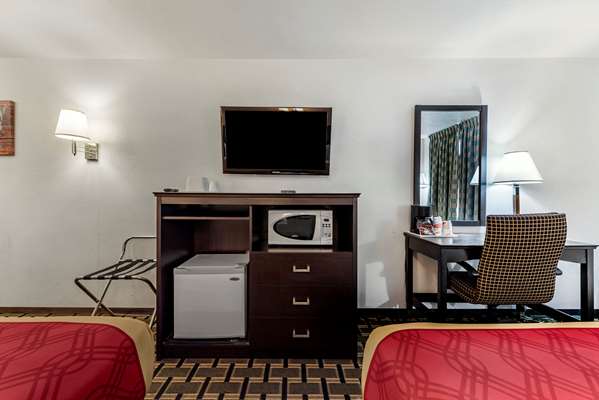  - Econo Lodge La Junta