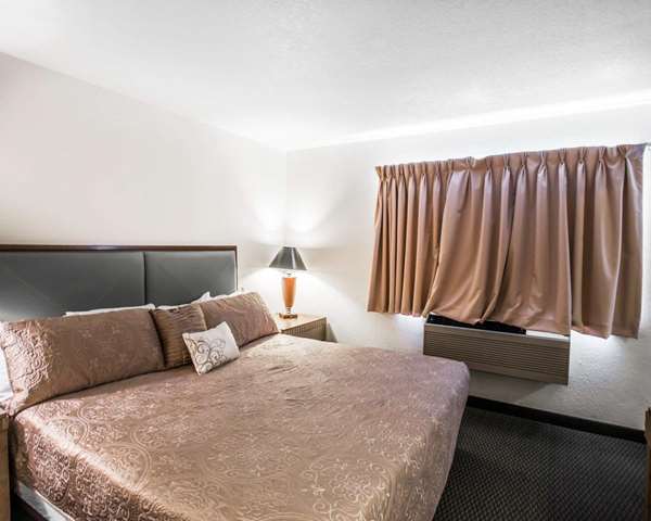 Suite - Rodeway Inn Evans