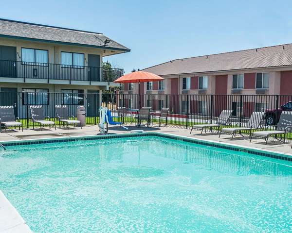 Pool - Rodeway Inn Evans