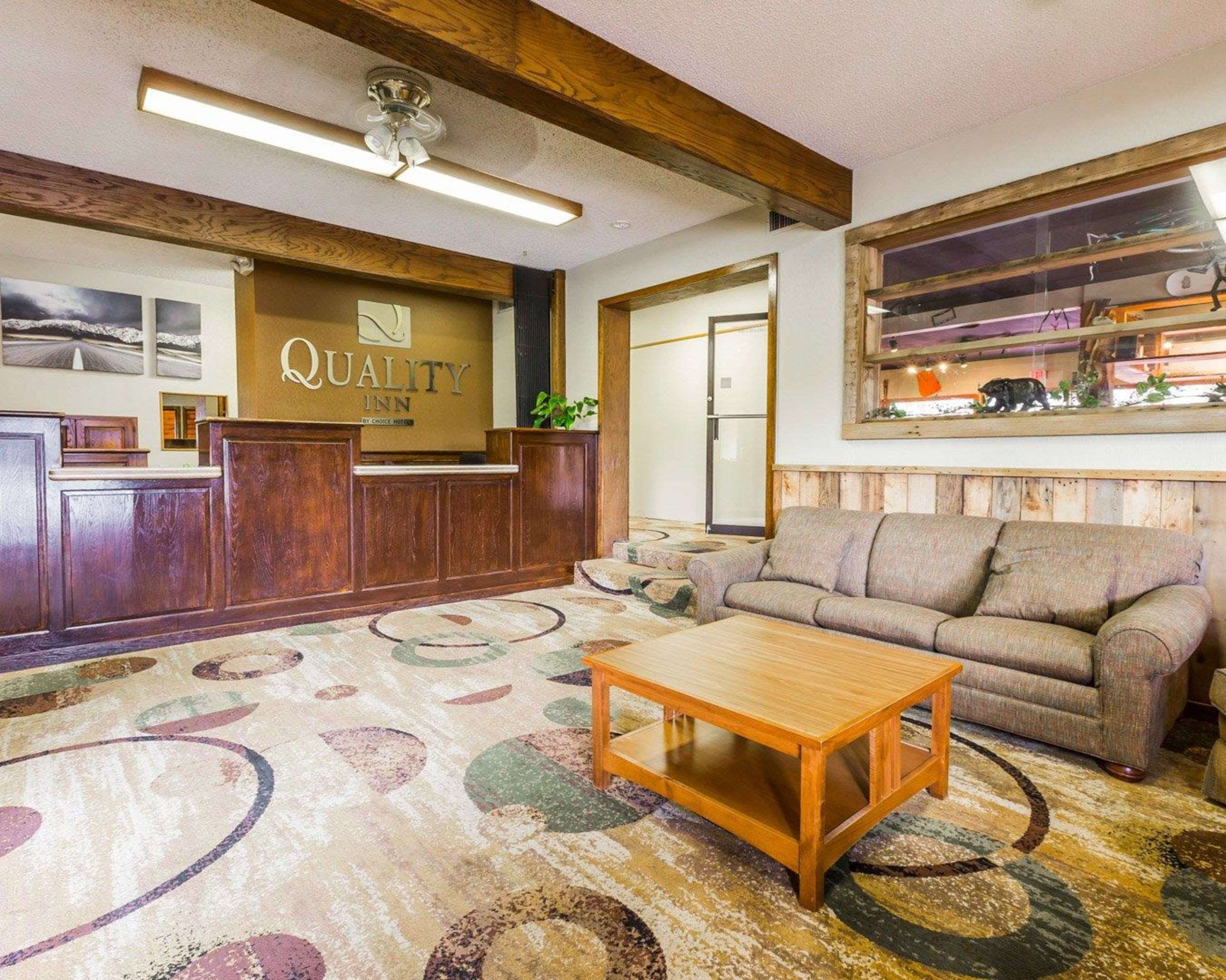 Lobby with sitting area | Quality Inn Pagosa Springs