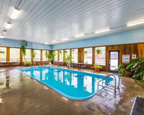 Pool - Quality Inn Pagosa Springs