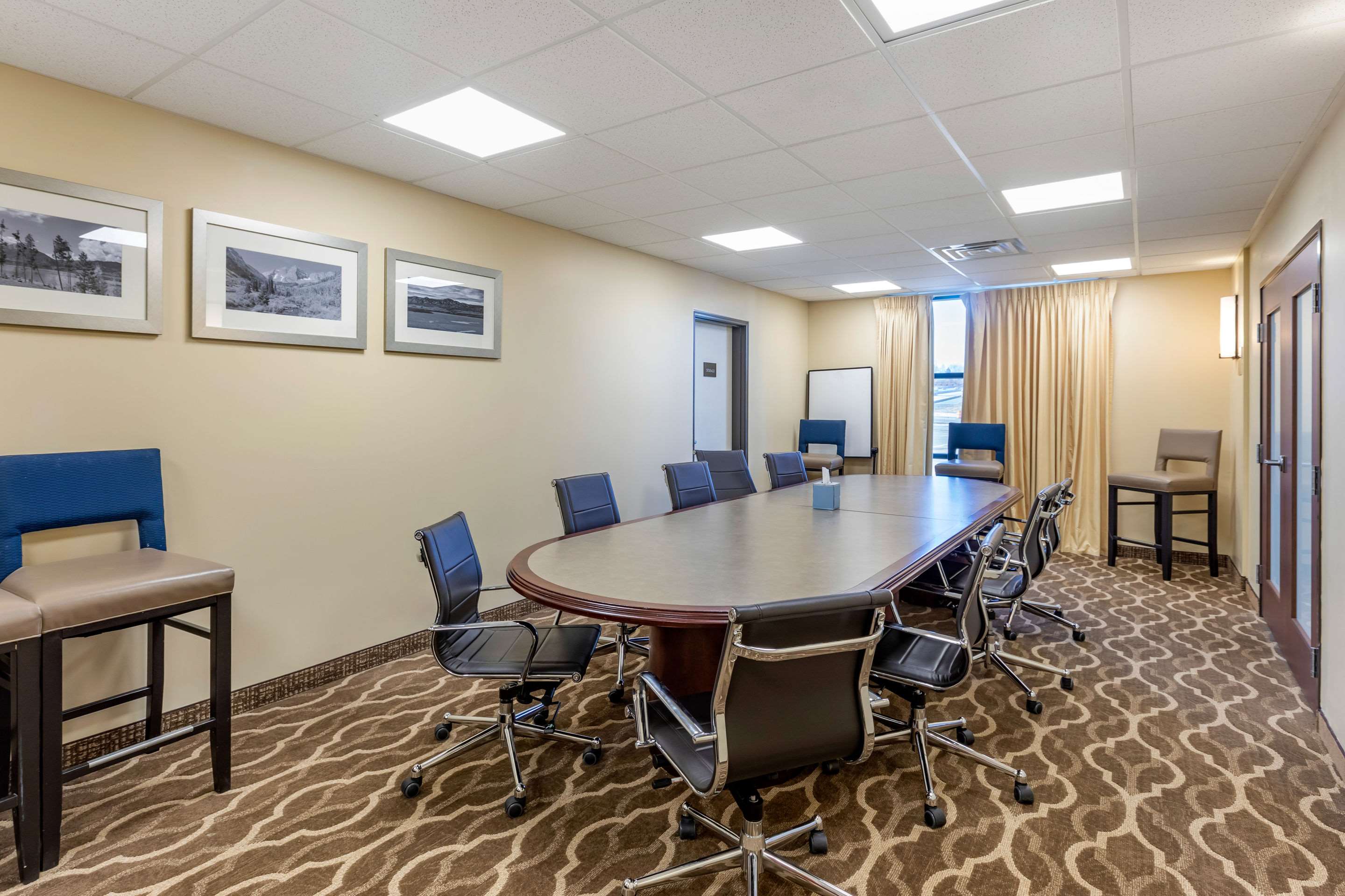 Meeting room | Comfort Suites Near Denver Downtown