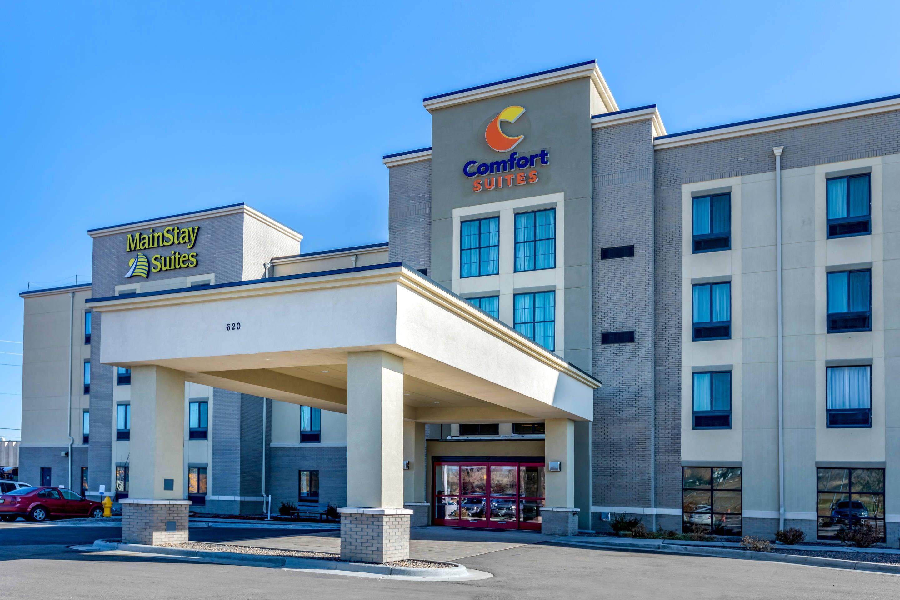 Hotel exterior | MainStay Suites Near Denver Downtown