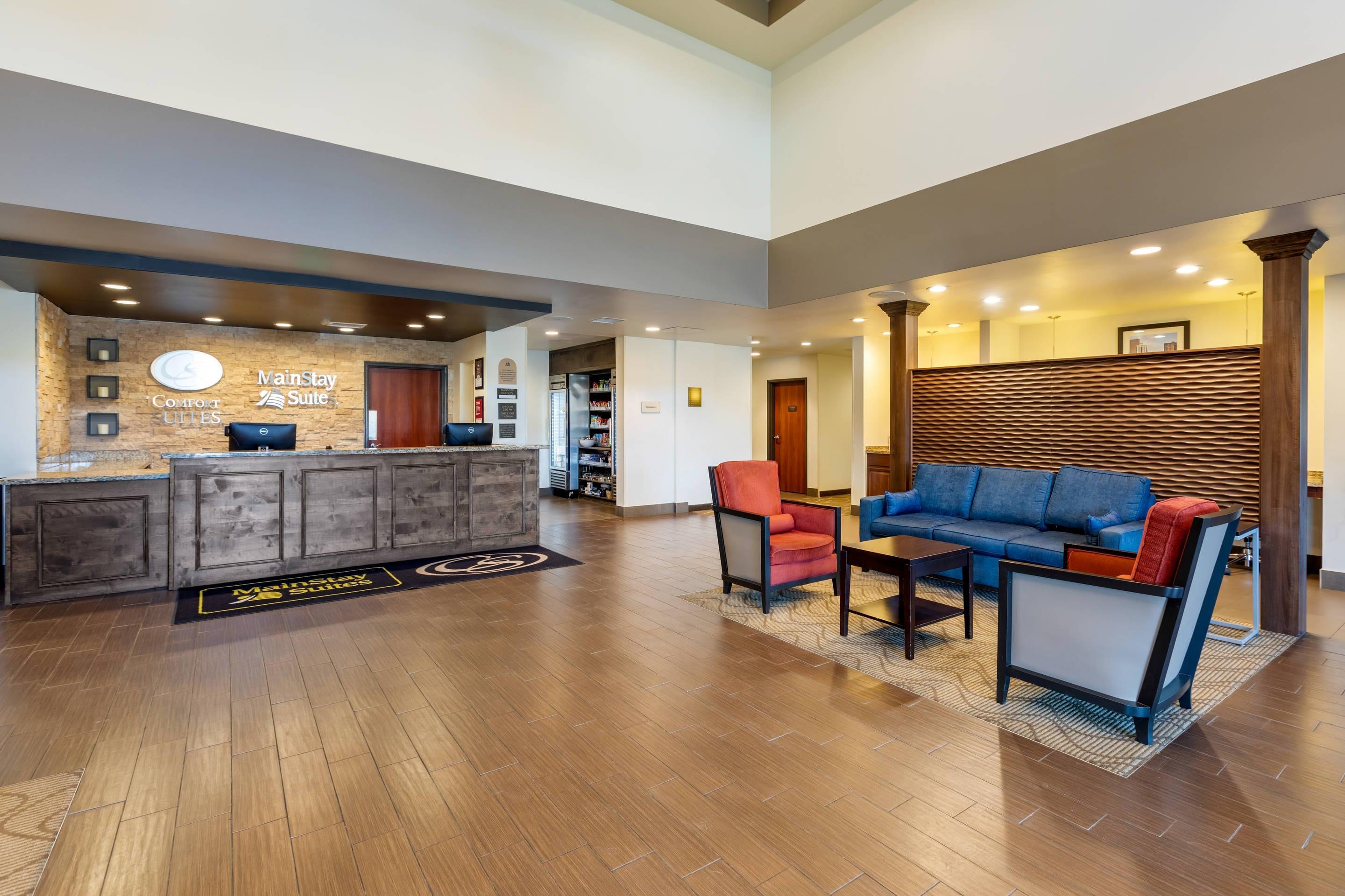 Hotel lobby | MainStay Suites Near Denver Downtown