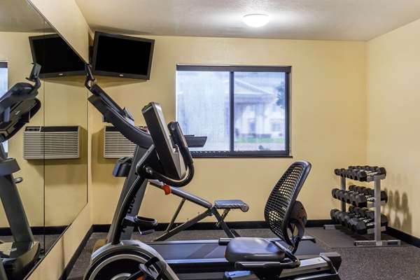 Fitness/ Exercise Room - Quality Inn Lamar