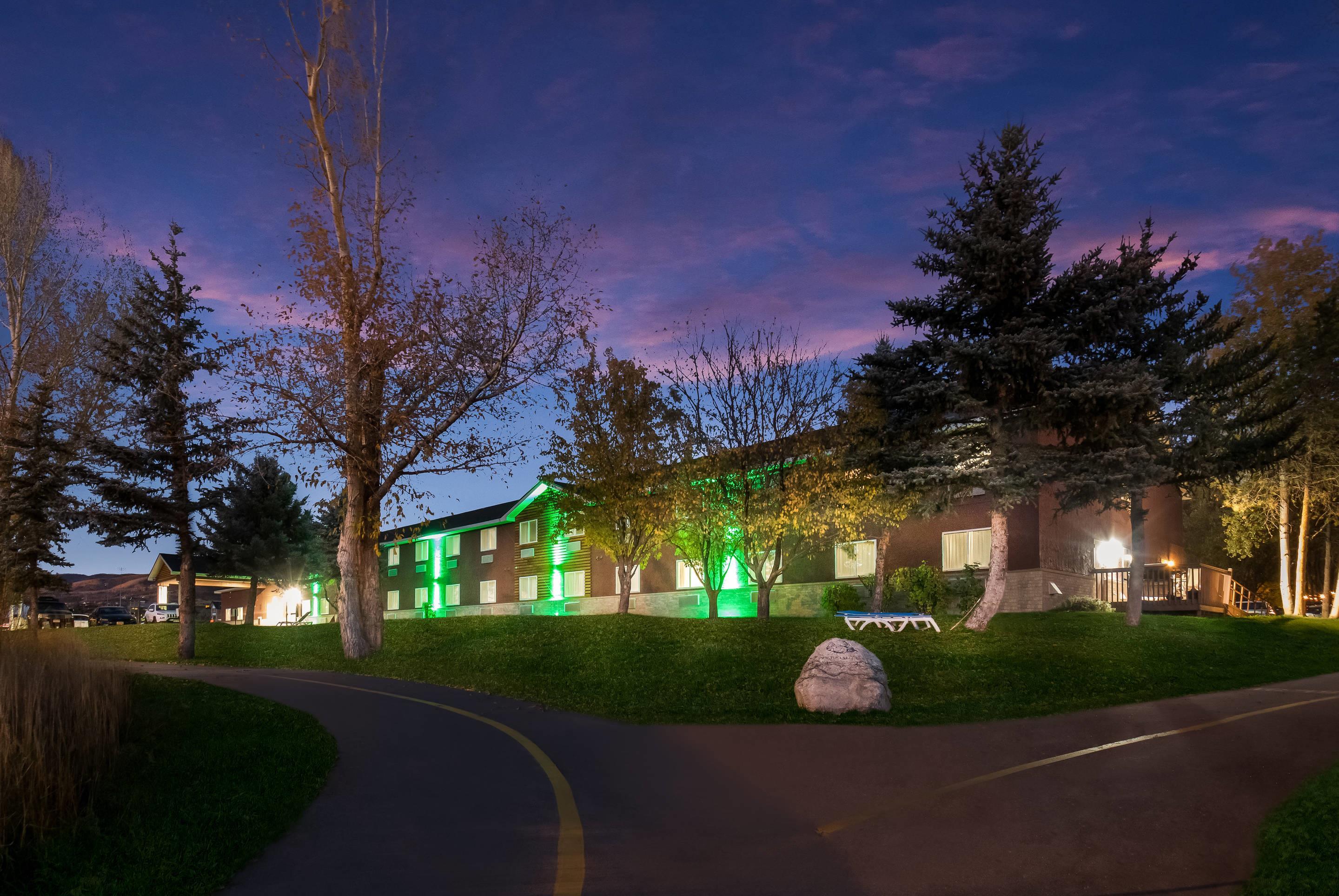 Hotel exterior | Quality Inn & Suites Steamboat Springs