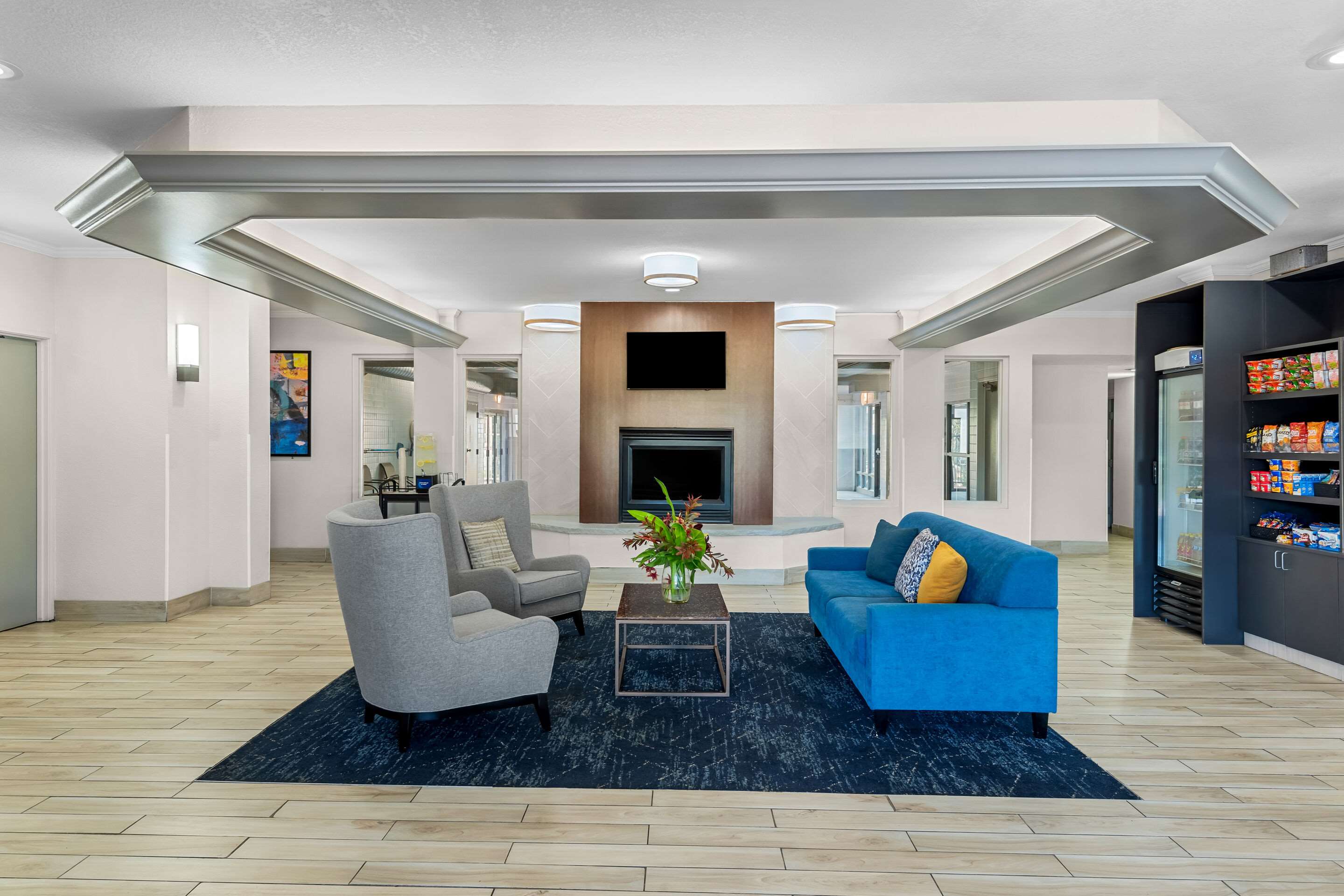 Lobby with sitting area