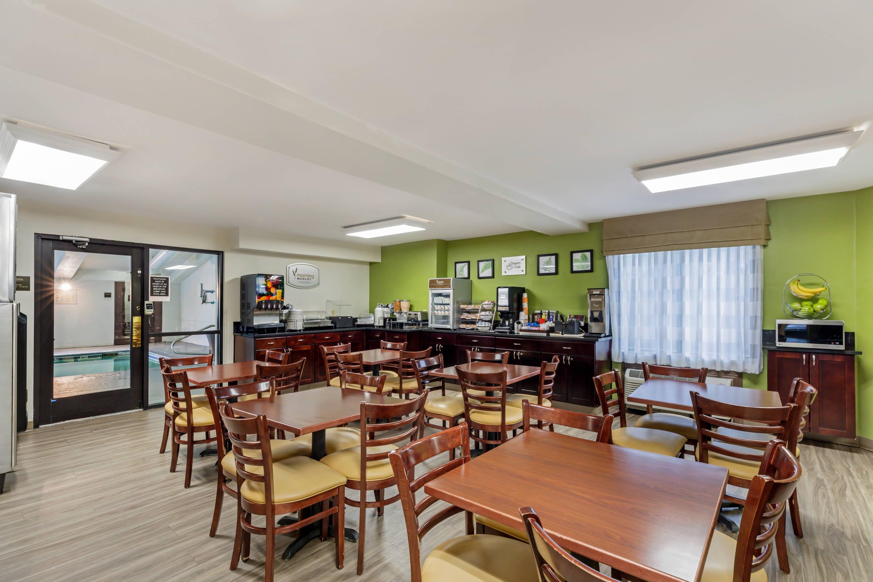 Breakfast area | Sleep Inn Denver Tech Center