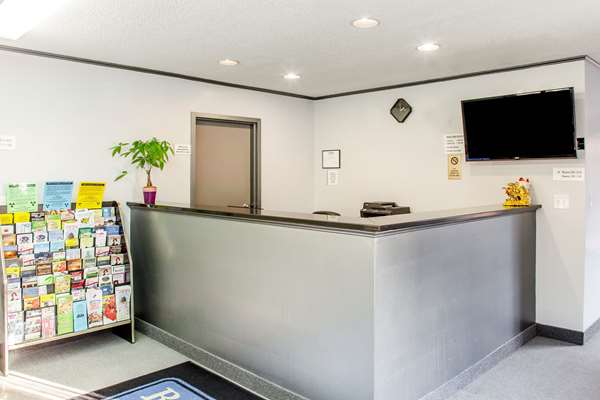  - Rodeway Inn Groton - I-95, Exit 87