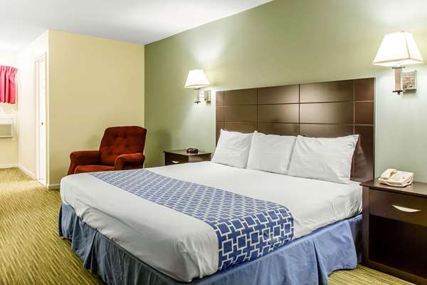  - Rodeway Inn Groton - I-95, Exit 87