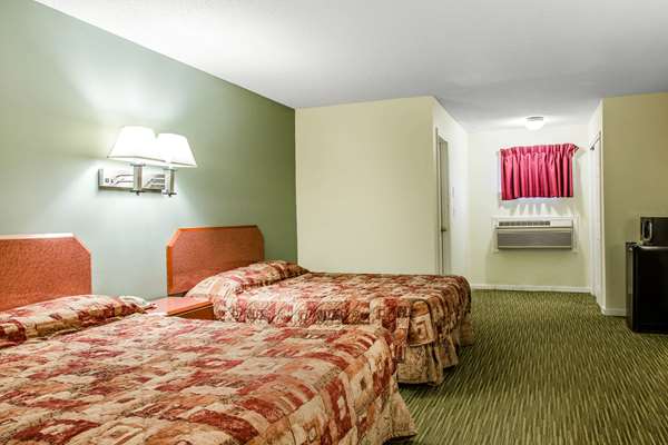  - Rodeway Inn Groton - I-95, Exit 87