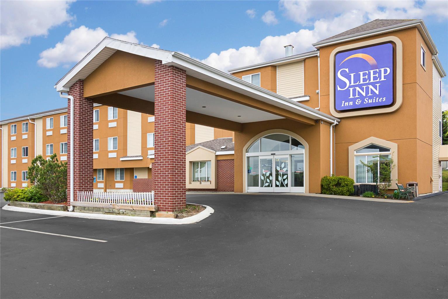 Sleep Inn and Suites Niantic North
