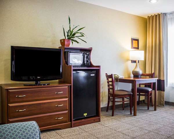  - Comfort Inn Guilford - I-95, Exit 59
