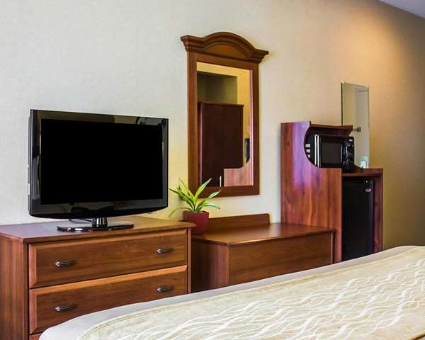  - Comfort Inn Guilford - I-95, Exit 59