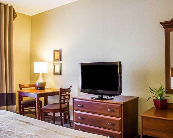  - Comfort Inn Guilford - I-95, Exit 59