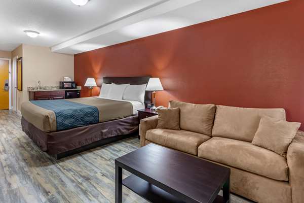 Suite - Econo Lodge Inn & Suites Old Saybrook - I-95, Exit 66