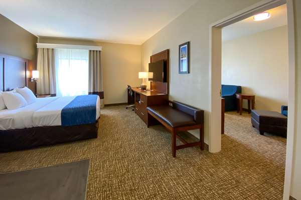 Suite - Comfort Inn East Windsor - I-91, Exit 45