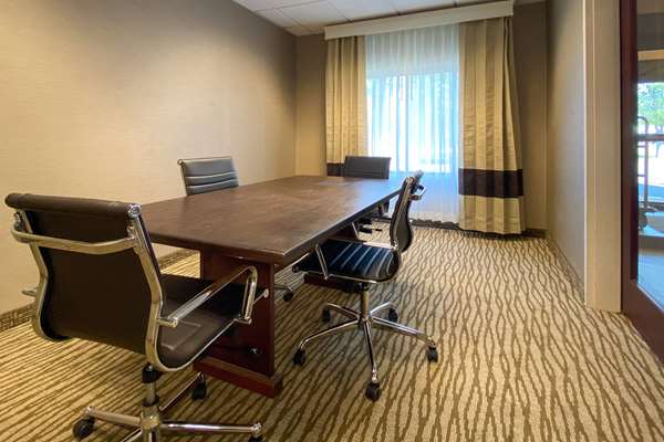  - Comfort Inn East Windsor - I-91, Exit 45