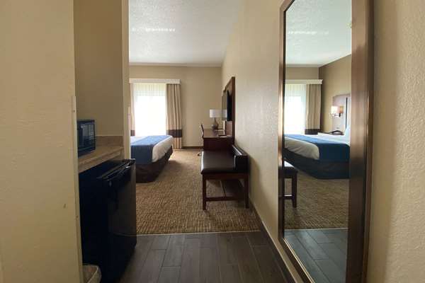  - Comfort Inn East Windsor - I-91, Exit 45