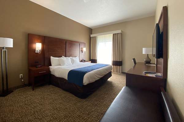  - Comfort Inn East Windsor - I-91, Exit 45