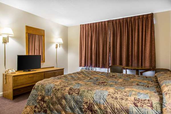  - Rodeway Inn Waterford - I-95, Exit 81