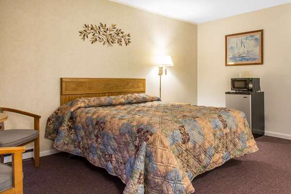  - Rodeway Inn Waterford - I-95, Exit 81