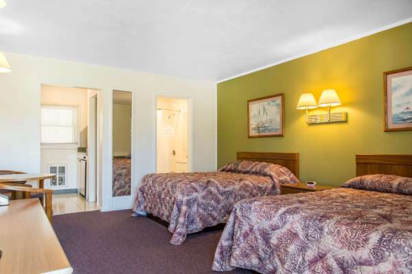  - Rodeway Inn Waterford - I-95, Exit 81