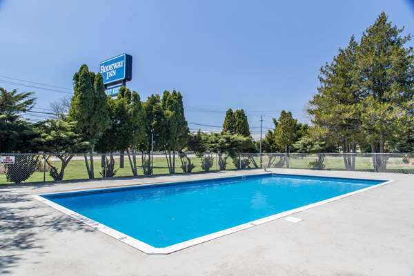 Pool - Rodeway Inn Waterford - I-95, Exit 81
