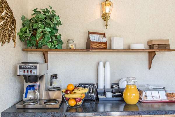 Amenities - Rodeway Inn Waterford - I-95, Exit 81