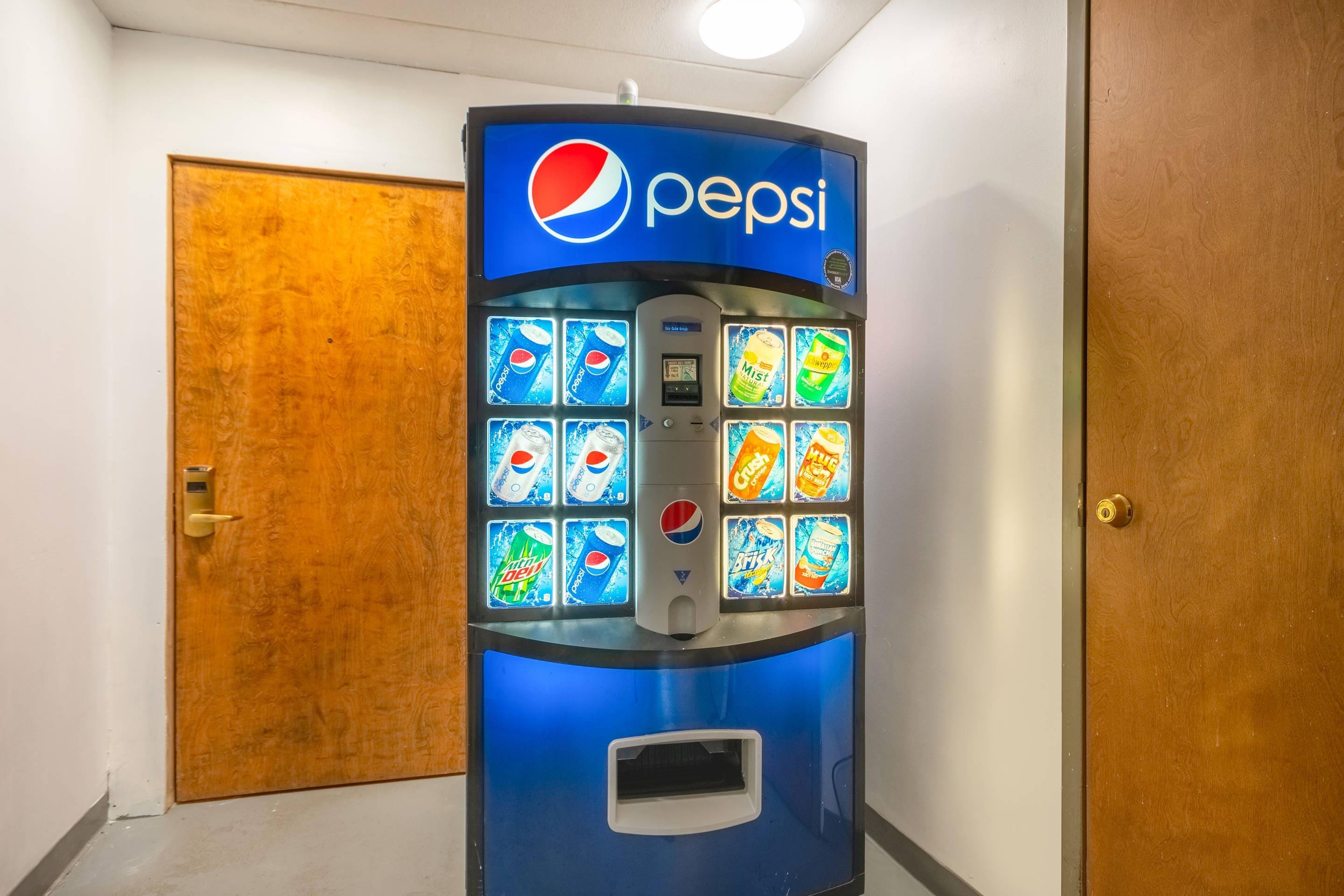 Hotel vending area | Econo Lodge Inn & Suites Airport