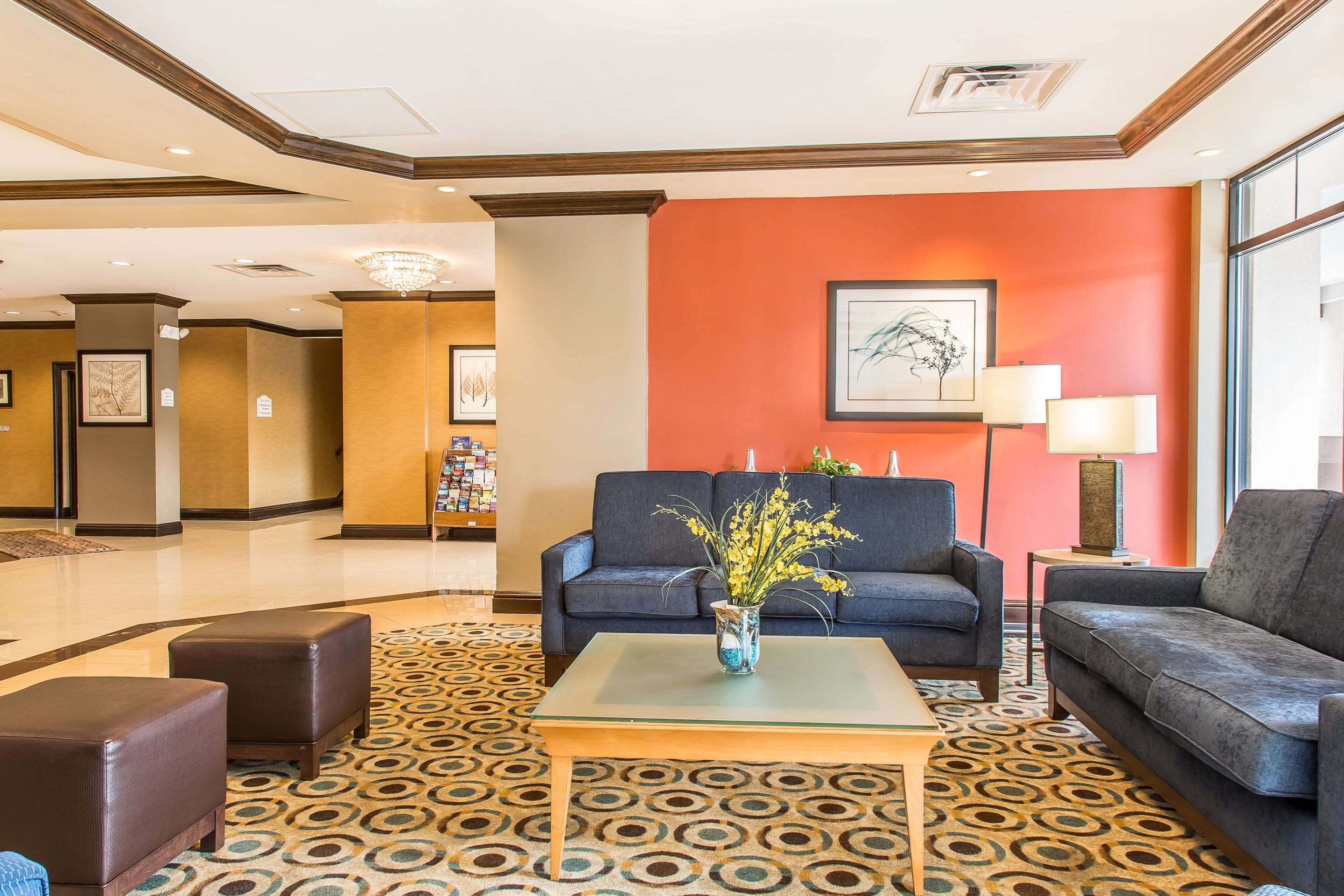 Hotel lobby | Comfort Inn & Suites